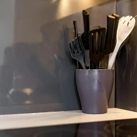 Small Studio In My House With Garden Apartment *